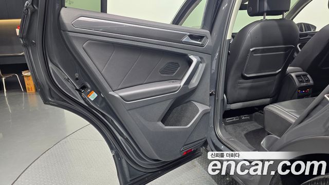 Volkswagen Tiguan (II) 2.0 TDI Prestige 2020 — фото 25