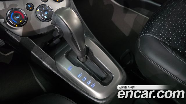 Chevrolet Aveo Sedan LT Luxury 2014 — фото 9