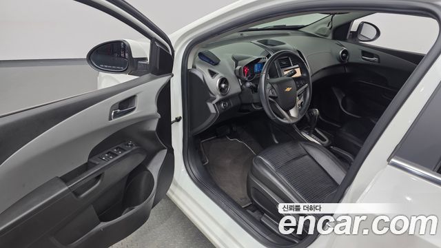 Chevrolet Aveo Sedan LT Luxury 2014 — фото 10
