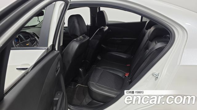 Chevrolet Aveo Sedan LT Luxury 2014 — фото 11