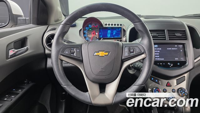 Chevrolet Aveo Sedan LT Luxury 2014 — фото 15