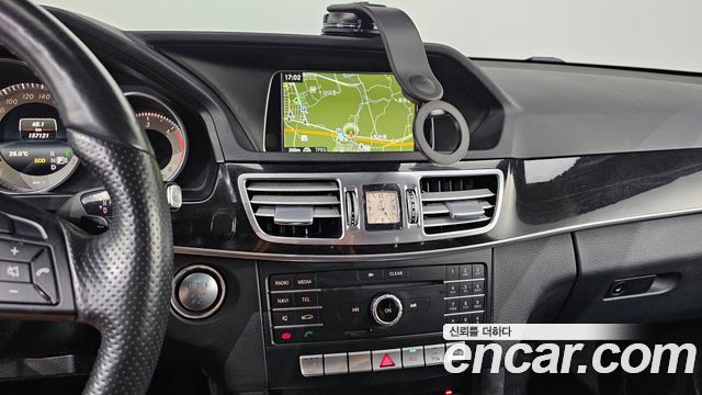 Mercedes-Benz E-Class (W212) E250 BlueTec 4MATIC AV 2016 — фото 12