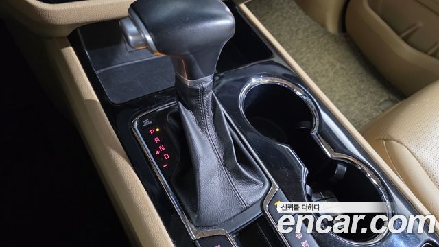 Kia Carnival 9-Seater Prstige 2019 — фото 9