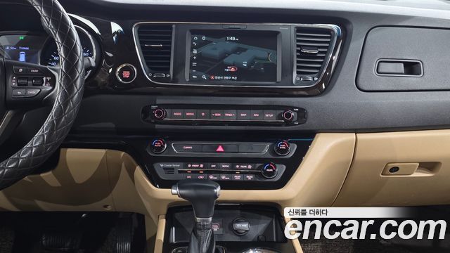 Kia Carnival 9-Seater Prstige 2019 — фото 15