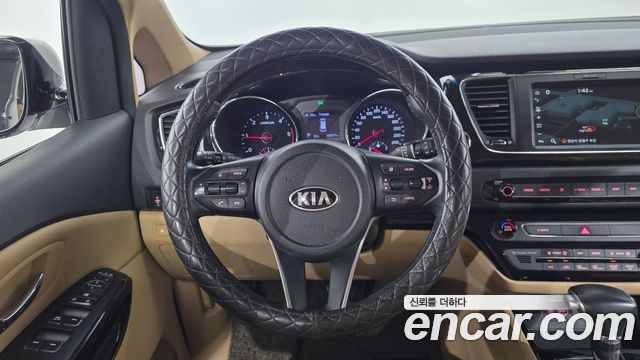 Kia Carnival 9-Seater Prstige 2019 — фото 16