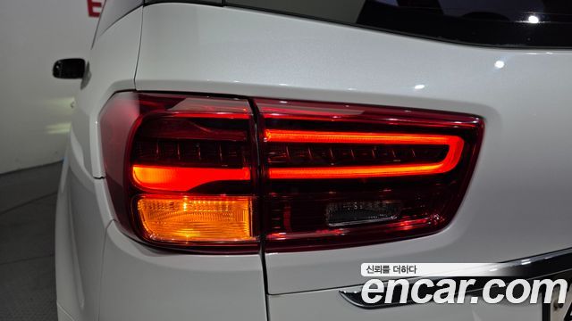 Kia Carnival 9-Seater Prstige 2019 — фото 23