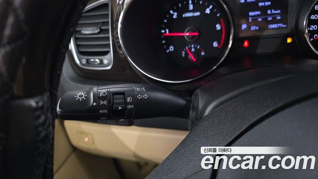 Kia Carnival 9-Seater Prstige 2019 — фото 35