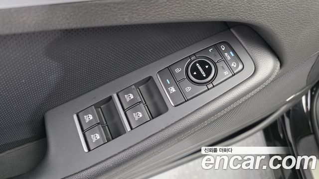 Genesis G80 3.3 GDI Prestige 2018 — фото 37