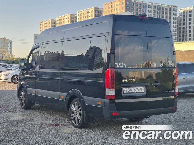 Hyundai Solati 16-seater Luxury 2021 — фото 2