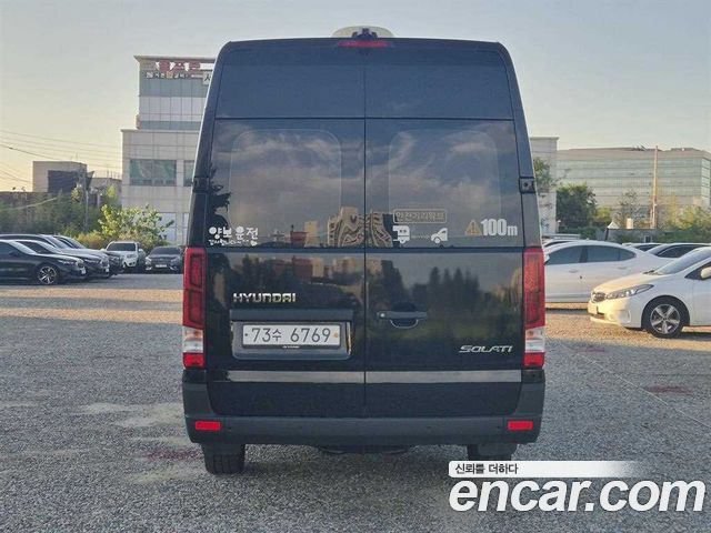 Hyundai Solati 16-seater Luxury 2021 — фото 4