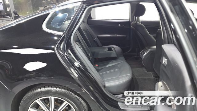 Kia K5 (II) 2.0 Prestige 2020 — фото 11