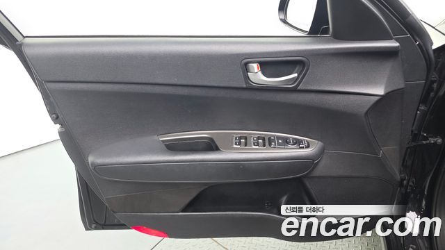 Kia K5 (II) 2.0 Prestige 2020 — фото 24