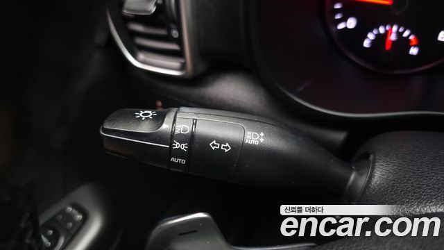 Kia Sportage The Bold Diesel 2.0 2WD Luxury 2019 — фото 18