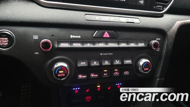 Kia Sportage The Bold Diesel 2.0 2WD Luxury 2019 — фото 19