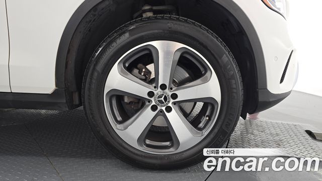 Mercedes-Benz GLC-Class (X253) GCL300 4MATIC Coupe 2023 — фото 21
