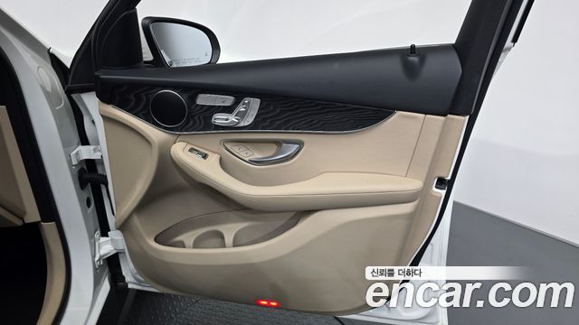 Mercedes-Benz GLC-Class (X253) GCL300 4MATIC Coupe 2023 — фото 24