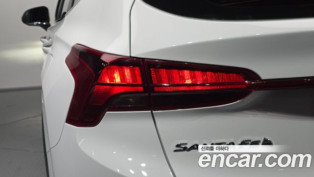 Hyundai Santa Fe Gasoline 2.5T 2WD Exclusive 2022 — фото 23