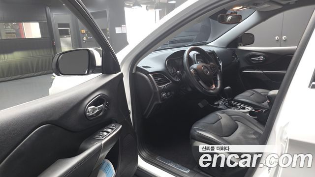 Jeep Cherokee (KL) 2.4 Limited AWD 2020 — фото 10