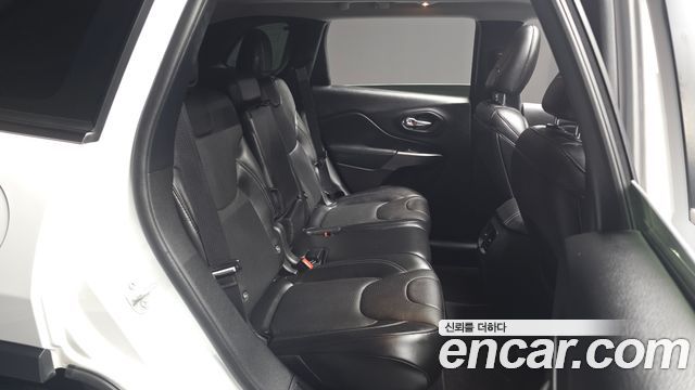 Jeep Cherokee (KL) 2.4 Limited AWD 2020 — фото 11