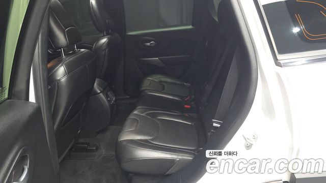 Jeep Cherokee (KL) 2.4 Limited AWD 2020 — фото 12