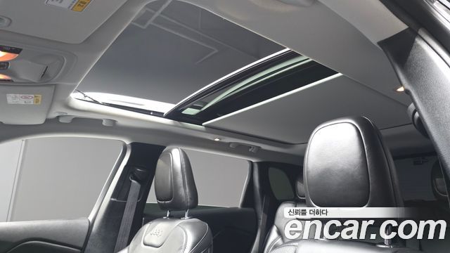 Jeep Cherokee (KL) 2.4 Limited AWD 2020 — фото 17