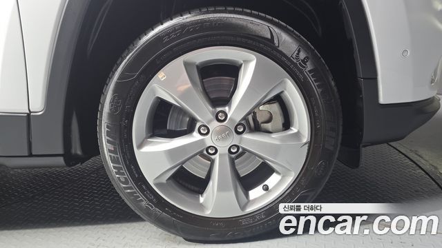 Jeep Cherokee (KL) 2.4 Limited AWD 2020 — фото 21