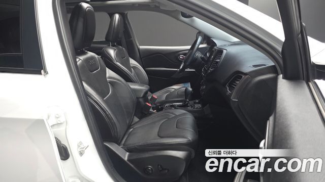 Jeep Cherokee (KL) 2.4 Limited AWD 2020 — фото 26