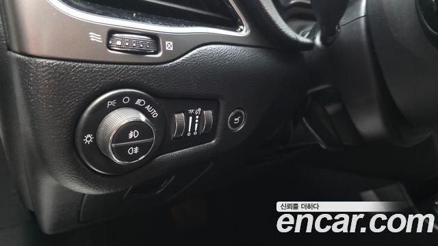 Jeep Cherokee (KL) 2.4 Limited AWD 2020 — фото 28