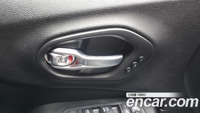 Jeep Cherokee (KL) 2.4 Limited AWD 2020 — фото 31
