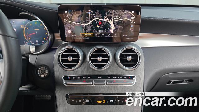 Mercedes-Benz GLC-Class (X253) GLC300 4MATIC 2022 — фото 13