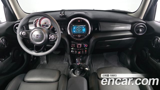 MINI Cooper 5Door Standard 3rd 2021 — фото 7