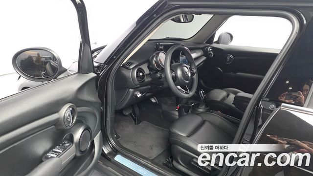 MINI Cooper 5Door Standard 3rd 2021 — фото 10