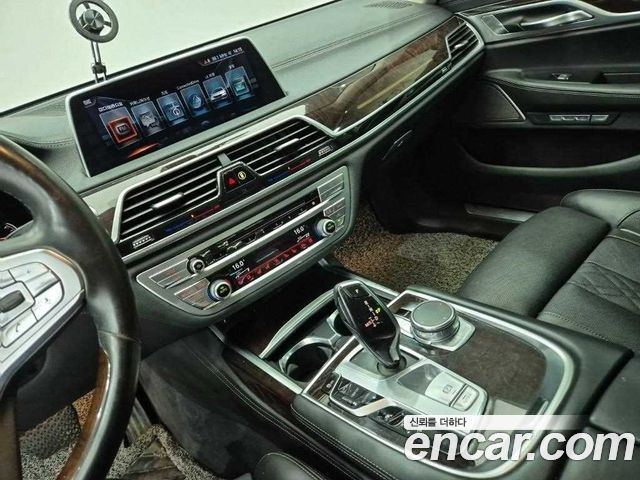 BMW 7 Series (G11) 740Li xDrive 2016 — фото 8
