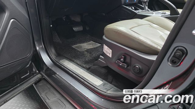 KG Mobility (SsangYong) Rexton Sports Khan Diesel 2.2 4WD Culman Noblesse 2024 — фото 23