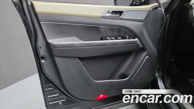 KG Mobility (SsangYong) Rexton Sports Khan Diesel 2.2 4WD Culman Noblesse 2024 — фото 30