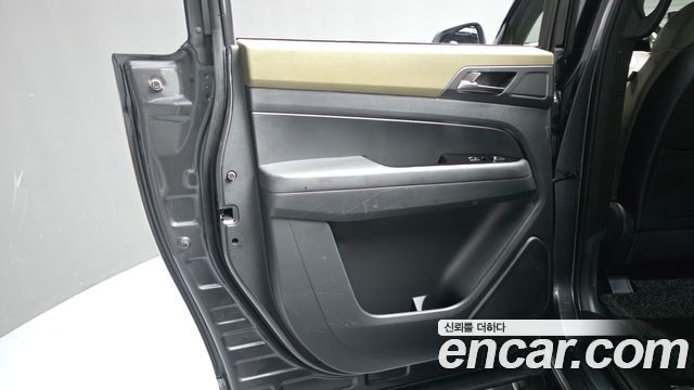 KG Mobility (SsangYong) Rexton Sports Khan Diesel 2.2 4WD Culman Noblesse 2024 — фото 31