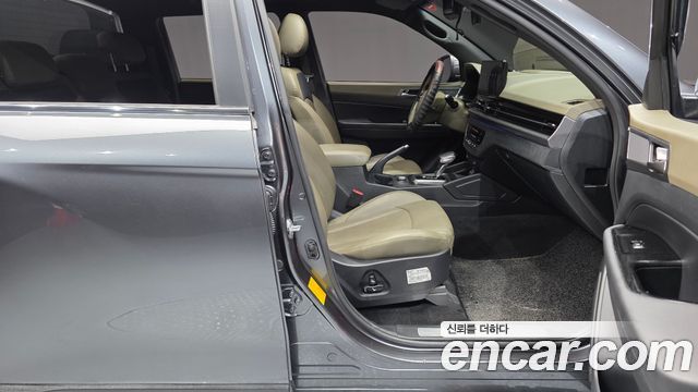 KG Mobility (SsangYong) Rexton Sports Khan Diesel 2.2 4WD Culman Noblesse 2024 — фото 32