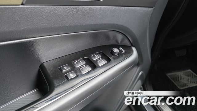 KG Mobility (SsangYong) Rexton Sports Khan Diesel 2.2 4WD Culman Noblesse 2024 — фото 35