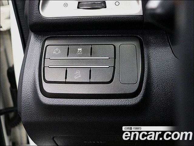 KG Mobility (SsangYong) Tivoli Armor TX 2WD 2019 — фото 15