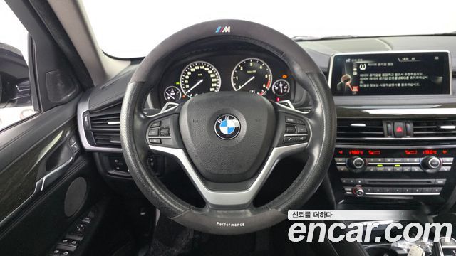 BMW X6 (F16) xDrive 40d 2015 — фото 13
