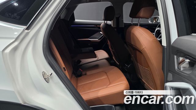 Audi Q3 (F3) 35 TDI Sportback 2022 — фото 12