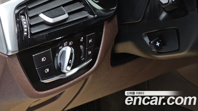BMW 5 Series (G30) 520d Luxury Plus 2018 — фото 17