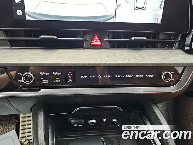 Kia Sportage (V) LPG 2.0 2WD Signature 2023 — фото 10