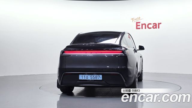 Tesla Model Y RWD 2025 — фото 4