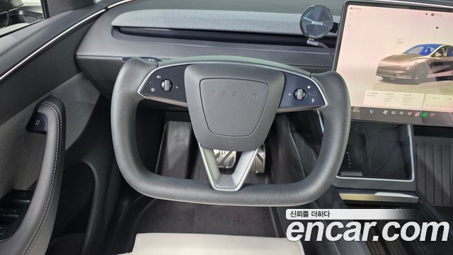 Tesla Model Y RWD 2025 — фото 13