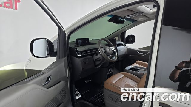 Hyundai Staria L3.5 Lounge 7-Seater Mobility 2023 — фото 10