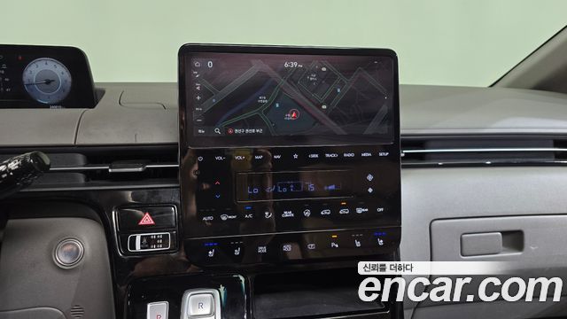Hyundai Staria L3.5 Lounge 7-Seater Mobility 2023 — фото 17