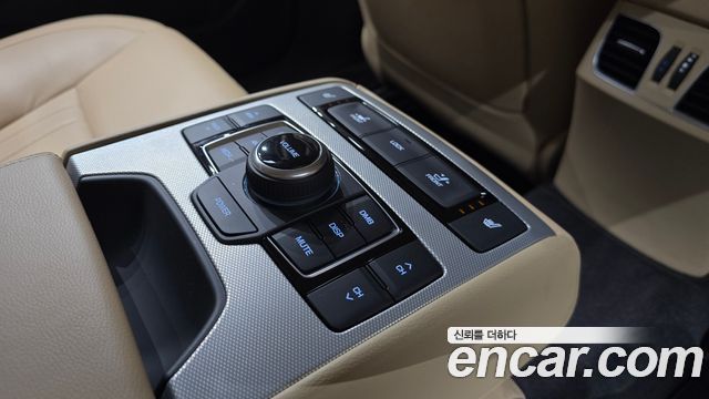 Genesis G80 3.3 GDI AWD Luxury 2017 — фото 17
