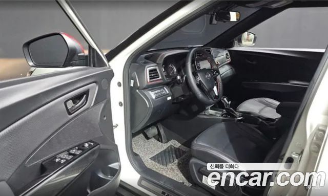 KG Mobility (SsangYong) Very New Tivoli Gasoline 1.5 2WD R-PLUS White 2022 — фото 10