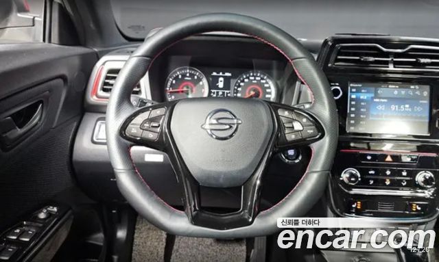 KG Mobility (SsangYong) Very New Tivoli Gasoline 1.5 2WD R-PLUS White 2022 — фото 15